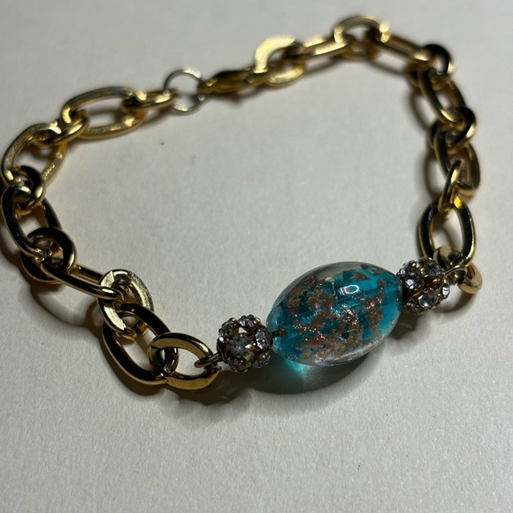 Hand crafted bracelet w/ green/gold lampwork bead, rhinestones gold plated chain - Picture 2 of 4